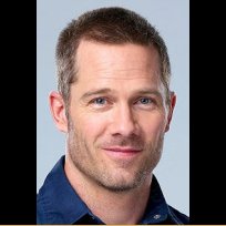 Лук Мекфарлејн Luke Macfarlane
