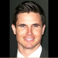 Robbie Amell